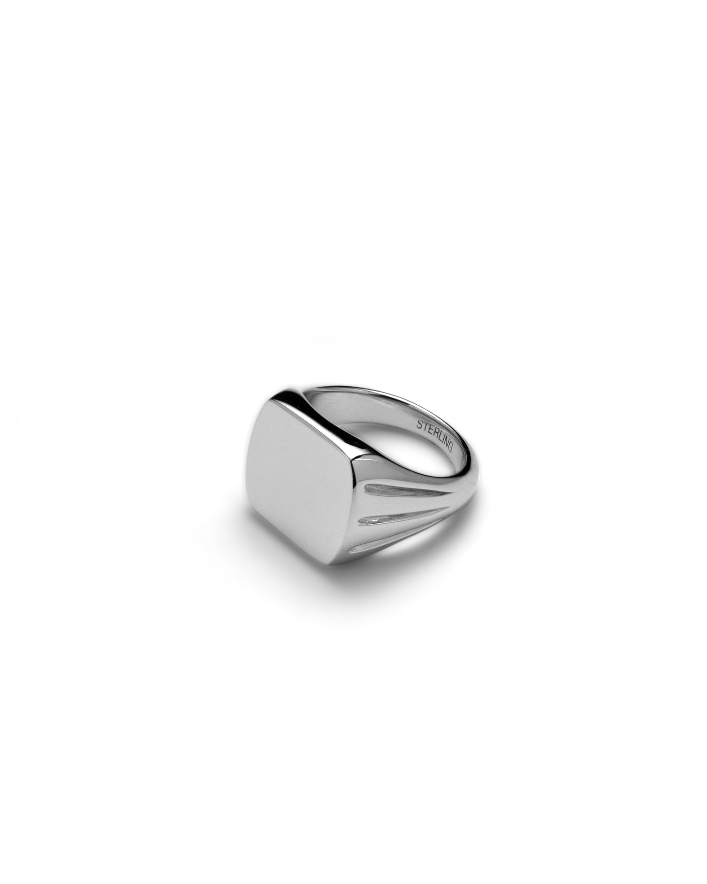 Callisto × PIONEER Sliver Signet Ring “The Barrel”